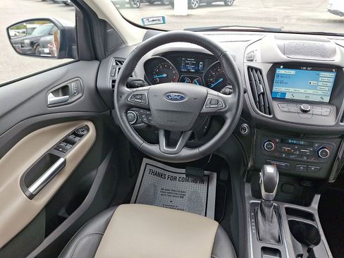 Used 2019 Ford Escape SEL image 15