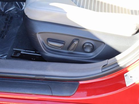 Used 2024 Toyota Camry SE image 23