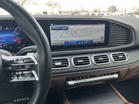 Certified 2024 Mercedes-Benz GLS 450 4MATIC image 32