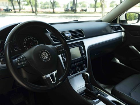 Used 2013 Volkswagen Passat 2.5 SE FWD image 16