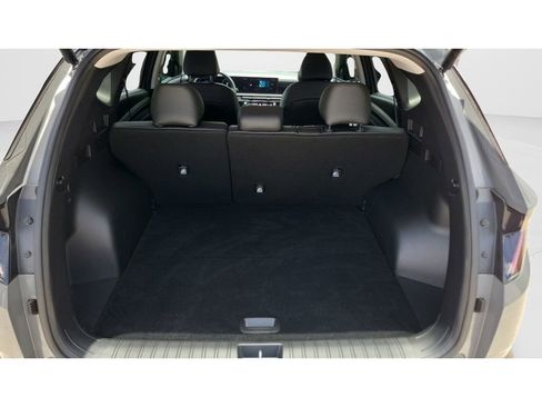 Certified 2025 Hyundai Tucson SEL FWD image 9