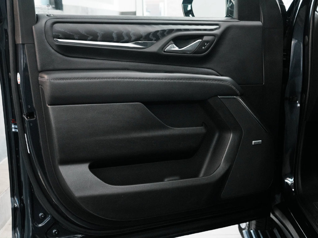 Used 2023 GMC Yukon Denali AWD/4WD image 11