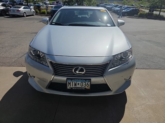 Used 2013 Lexus ES 350 w/ Luxury Pkg FWD image 1