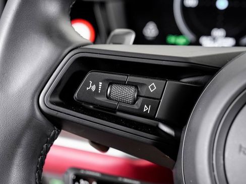 Used 2024 Porsche Cayenne image 14