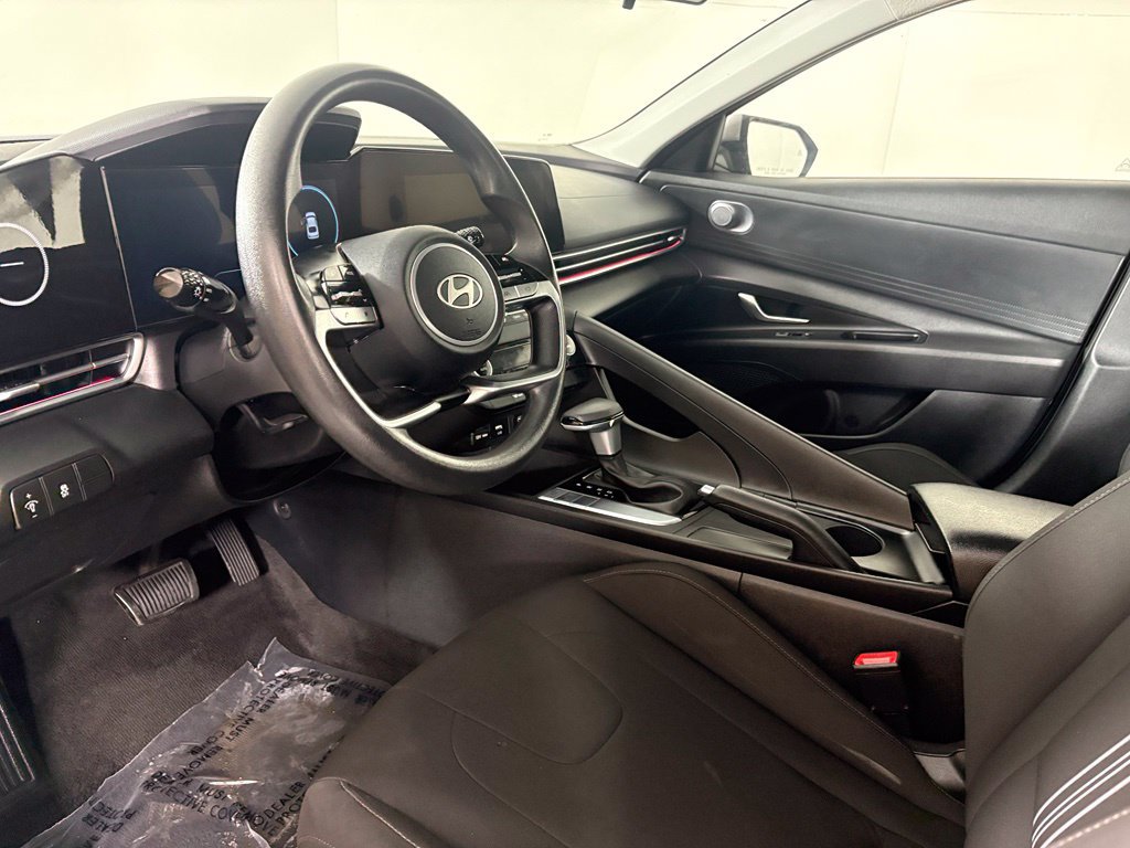Used 2024 Hyundai Elantra SEL FWD image 23