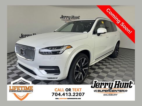 Used 2024 Volvo XC90 B5 Plus AWD/4WD image 1
