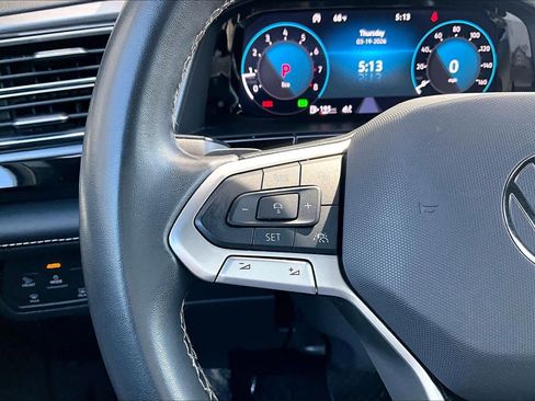 Used 2024 Volkswagen Atlas Cross Sport SE w/ Panoramic Sunroof Package image 24