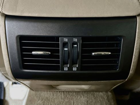 Used 2010 Lexus LS 460 AWD w/ Comfort Pkg image 19