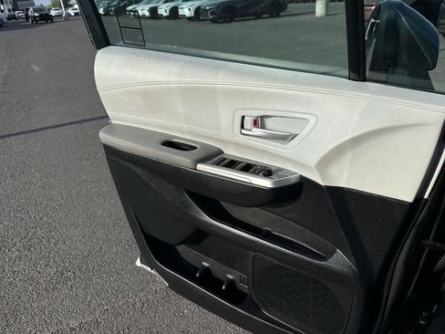 Used 2025 Toyota Sienna XLE w/ XLE Plus Package AWD/4WD image 13