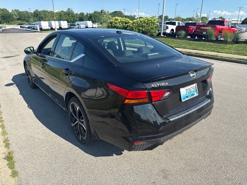 Used 2023 Nissan Altima 2.5 SR w/ SR Premium Package AWD/4WD image 4