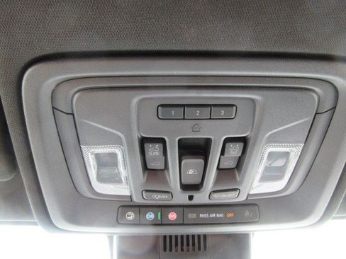 Used 2023 Chevrolet Silverado 1500 High Country w/ High Country Premium Package image 18