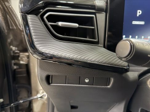 New 2026 Nissan Kicks SR w/ Cold Weather Package image 17