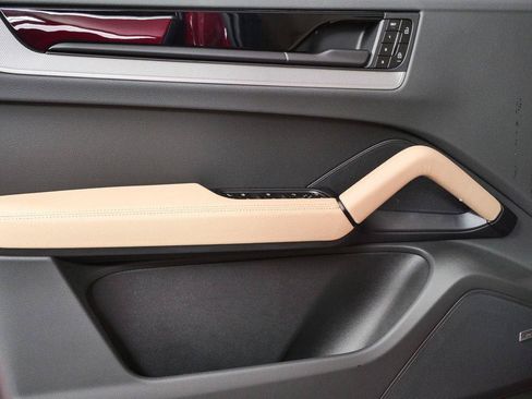 New 2026 Porsche Cayenne AWD/4WD image 6
