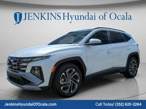 Certified 2025 Hyundai Tucson Limited FWD image 7