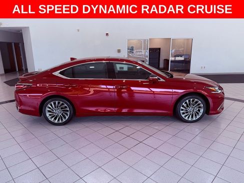 Used 2024 Lexus ES 300h Ultra Luxury w/ Accessory Package (Z2) FWD image 8
