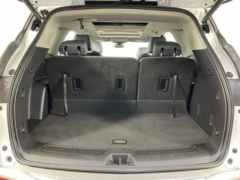 Used 2021 Buick Enclave Essence w/ Sound and Sites Package FWD image 40