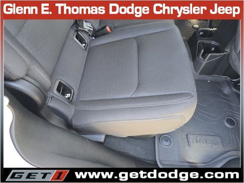 Certified 2022 Jeep Gladiator Willys image 29