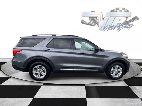 Used 2023 Ford Explorer XLT w/ Equipment Group 202A AWD/4WD image 5