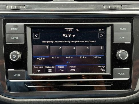 Used 2021 Volkswagen Tiguan S FWD image 23