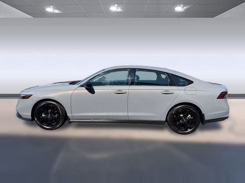 Used 2025 Honda Accord SE image 2