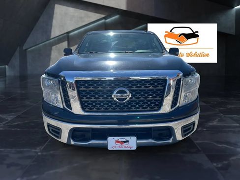 Used 2017 Nissan Titan SV AWD/4WD image 14