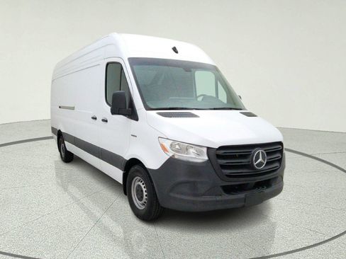 Used 2024 Mercedes-Benz eSprinter 170 Cargo image 4