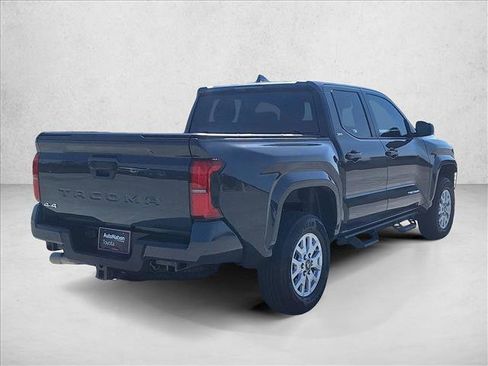 Certified 2026 Toyota Tacoma SR5 AWD/4WD image 5
