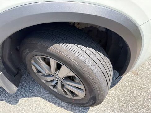 Used 2025 Nissan Pathfinder S FWD image 7