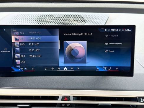Used 2025 BMW iX xDrive50 AWD/4WD image 31