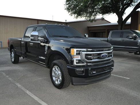 Used 2022 Ford F350 Platinum w/ FX4 Off-Road Package image 7