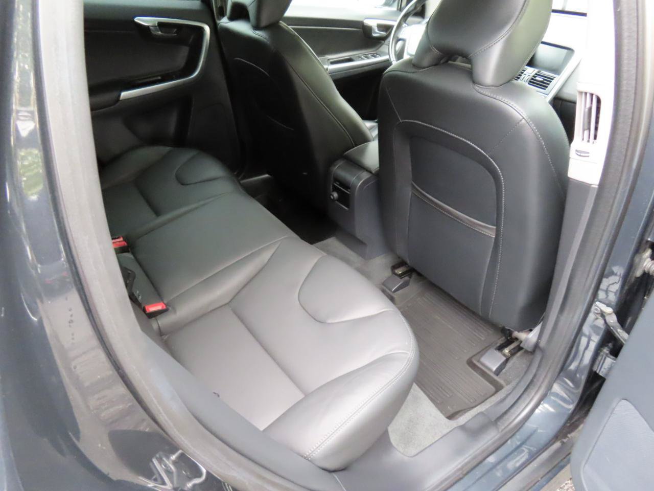 Used 2015 Volvo XC60 T5 Premier FWD image 19