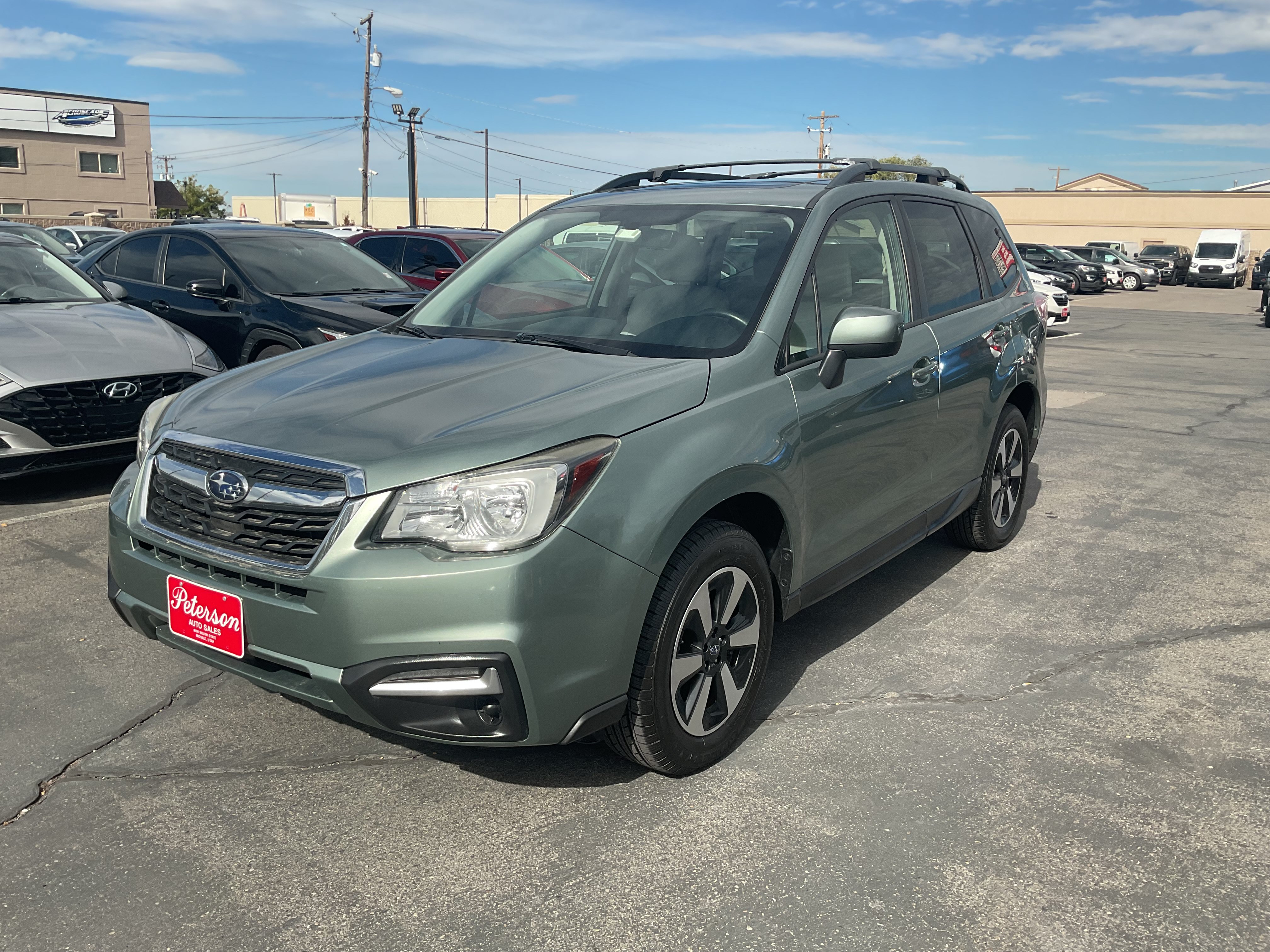 Used 2017 Subaru Forester 2.5i Premium AWD/4WD image 2