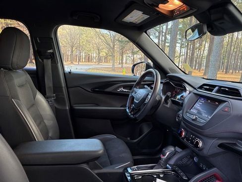Used 2023 Chevrolet TrailBlazer RS image 23