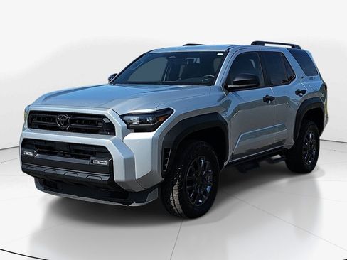 Used 2025 Toyota 4Runner SR5 AWD/4WD image 8