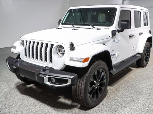 Used 2021 Jeep Wrangler Unlimited Sahara w/ Cold Weather Group image 32