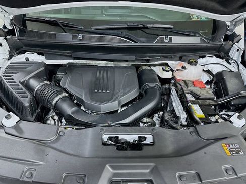 Certified 2025 GMC Acadia Elevation image 32