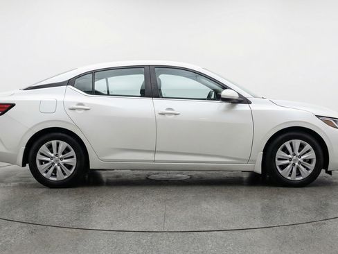 Used 2025 Nissan Sentra S FWD image 11