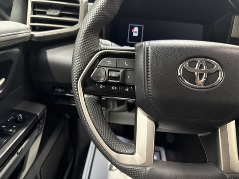 Used 2024 Toyota Tundra Limited AWD/4WD image 17