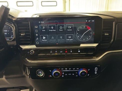 Used 2024 GMC Sierra 1500 SLE AWD/4WD image 19