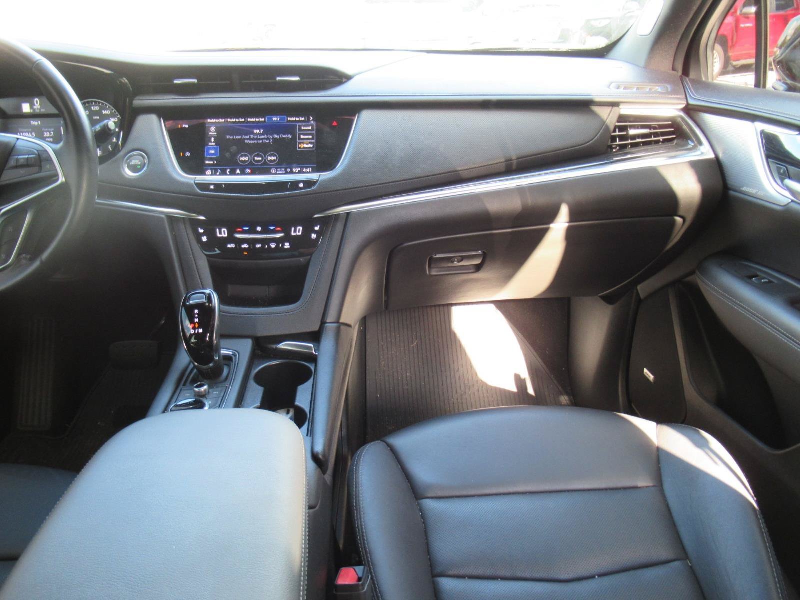 Used 2024 Cadillac XT5 Premium Luxury FWD image 11