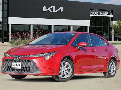 Used 2021 Toyota Corolla LE image 1