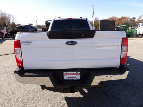 Used 2022 Ford F250 XL w/ Power Equipment Group image 6
