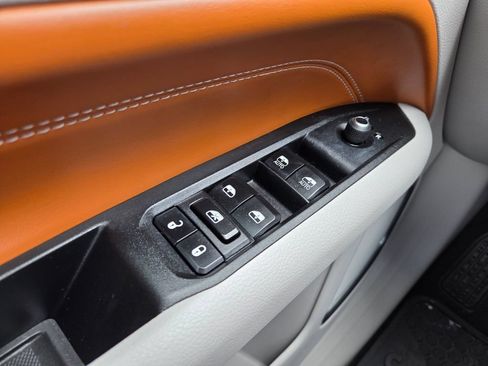 Certified 2023 Jeep Compass Limited w/ Elite Group AWD/4WD image 23