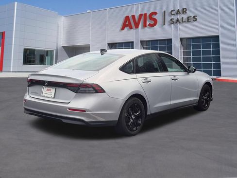 Used 2025 Honda Accord SE image 6