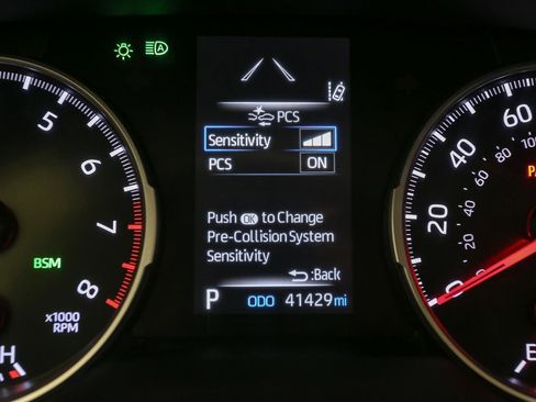 Used 2022 Toyota RAV4 XLE w/ Convenience Package image 41