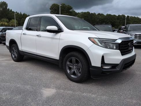 Used 2023 Honda Ridgeline RTL-E image 2