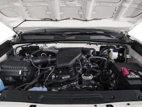 Used 2017 Toyota Tacoma SR AWD/4WD image 96
