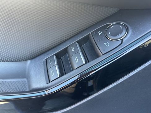 New 2026 Chevrolet Equinox RS image 9