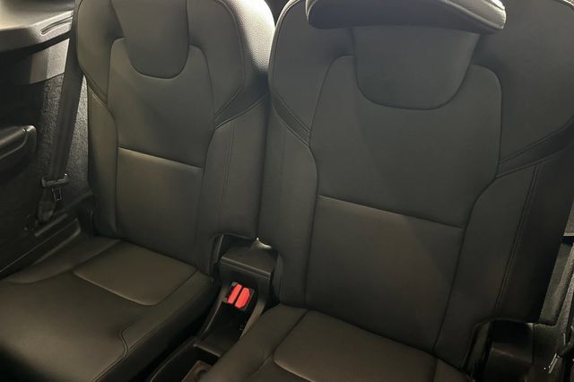 Used 2023 Volvo XC90 B5 Plus AWD/4WD image 18