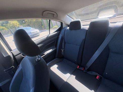 Used 2025 Nissan Versa SV FWD image 37